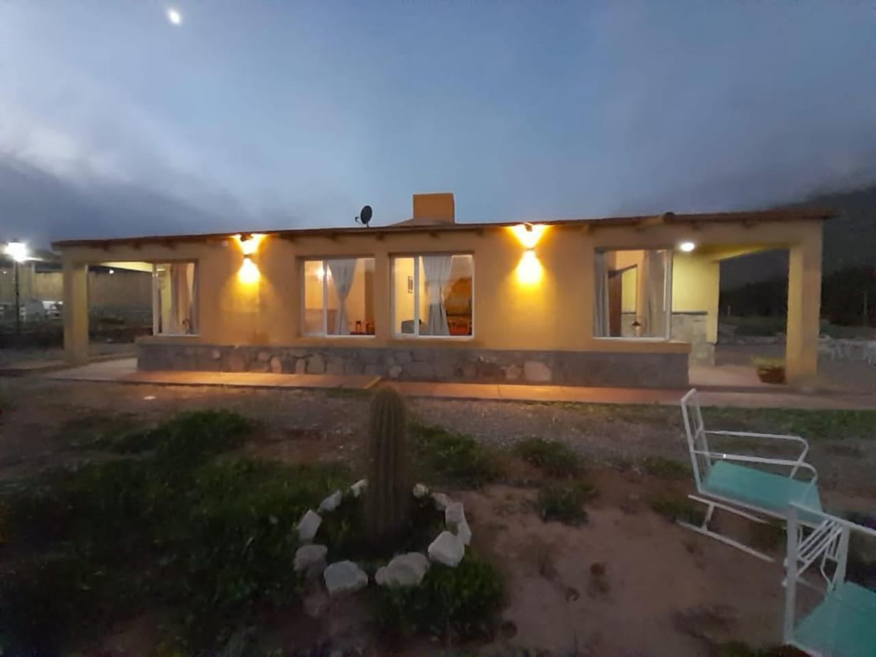 4 Elementos Villa Huacalera Exterior photo